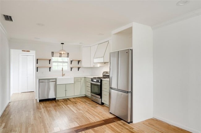 Photo - 3301 Bengston St
