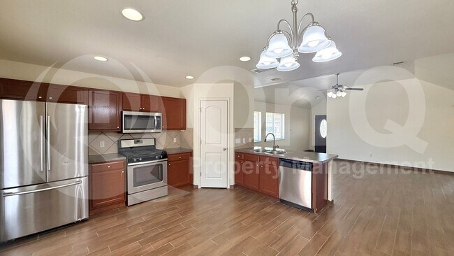 6504 Bay City Bend