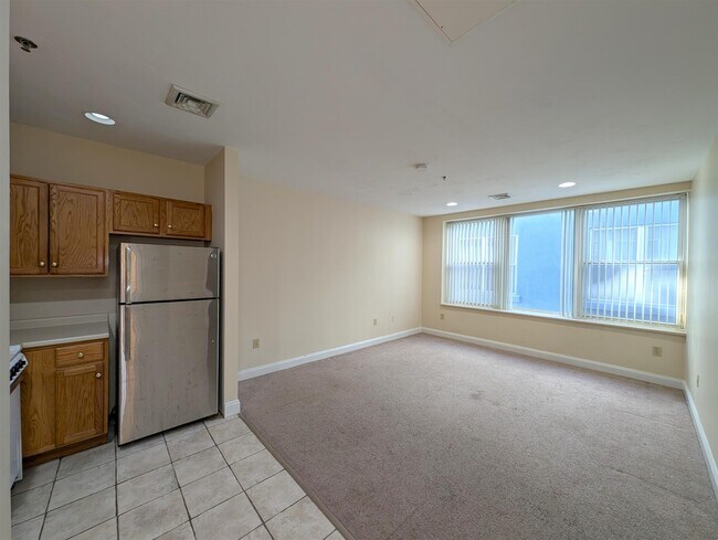 Building Photo - 15 Pearl St Unit 7 Rental