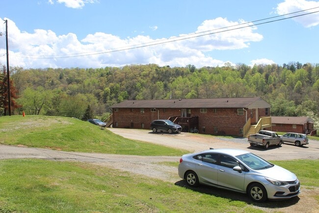 Photo - Campus Apartments Riverside