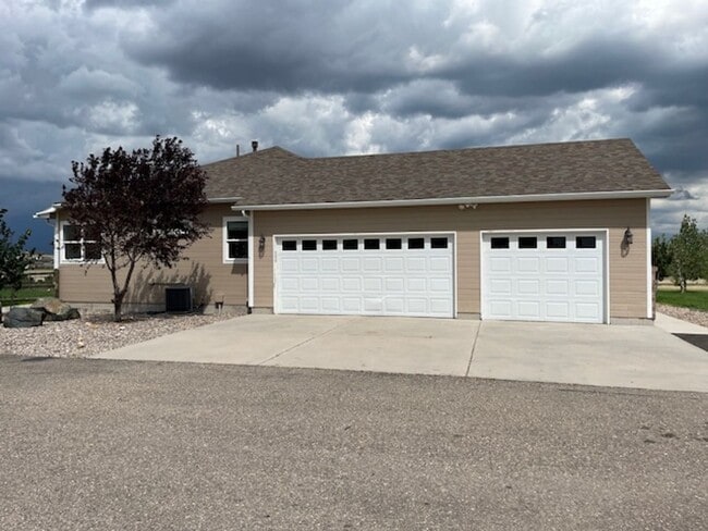 6960 Whistler Dr