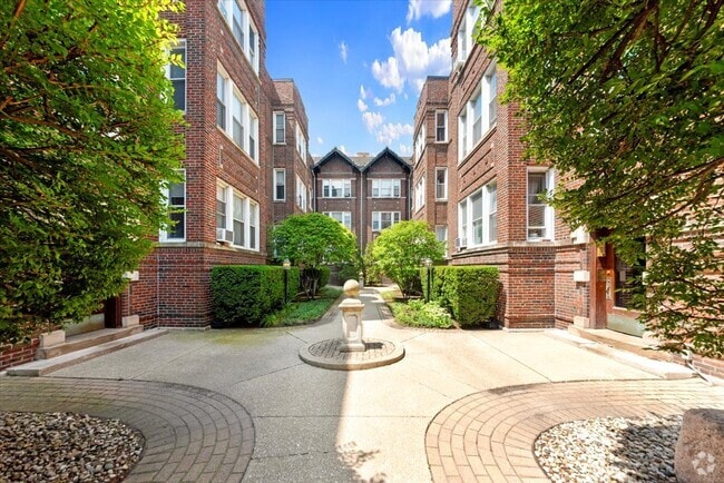 Building Photo - 4862 N Ashland Ave Unit #  03E Rental