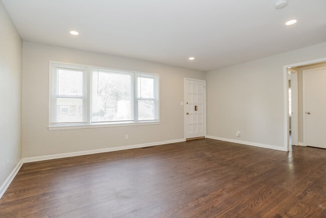 Photo - 3620 NE 53 Terrace