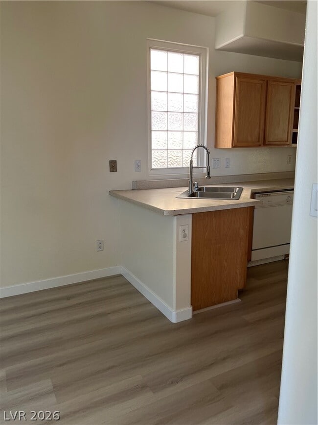 Photo - 5640 Mt Athos St