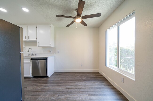 Photo - 1440 Oak Dr Unit A06