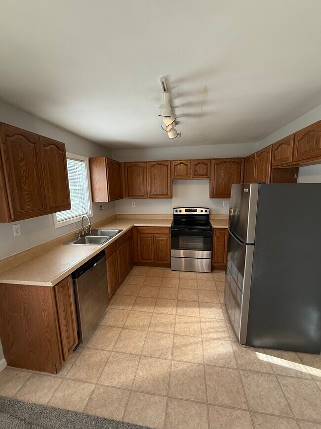 Photo - 305 W Seminary St