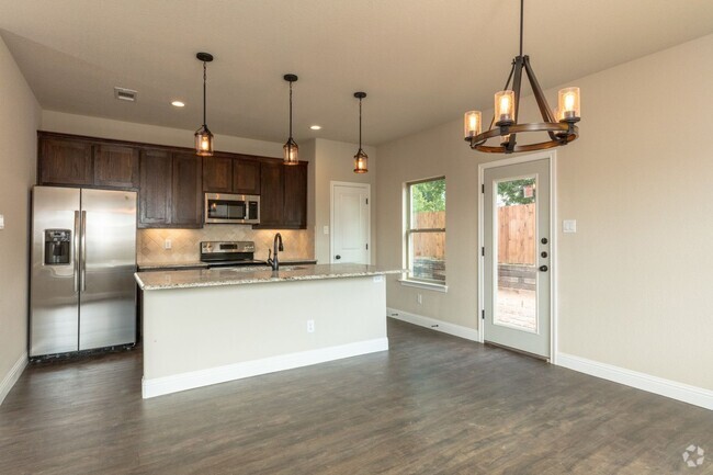 Building Photo - ((1/2 Off May's Rent)) FALL IN LOVE w/ The... Unit 817 Rental