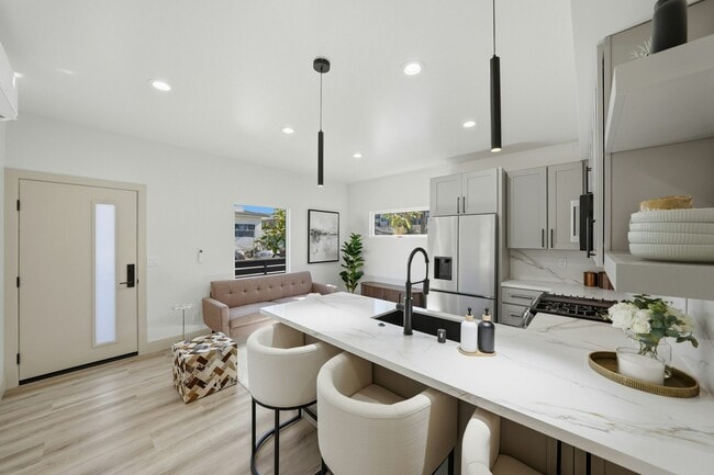 Photo - 422 Arbor Dr