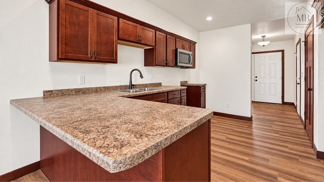 837 Killarny Trail