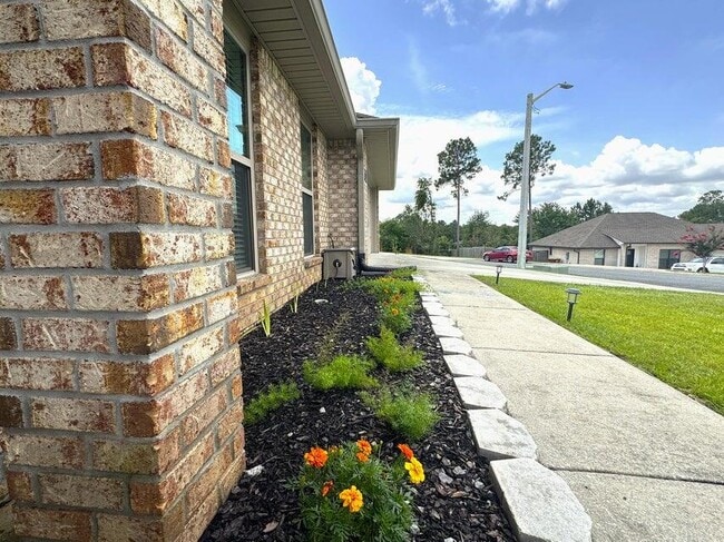 Photo - 300 Cassady Ln