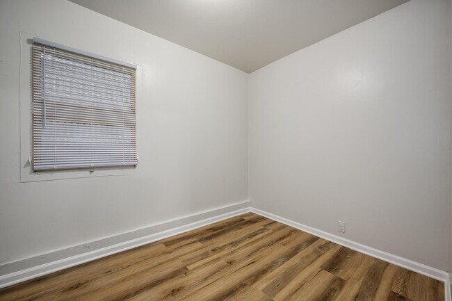 Photo - 1720 N St Louis Ave Unidad 1