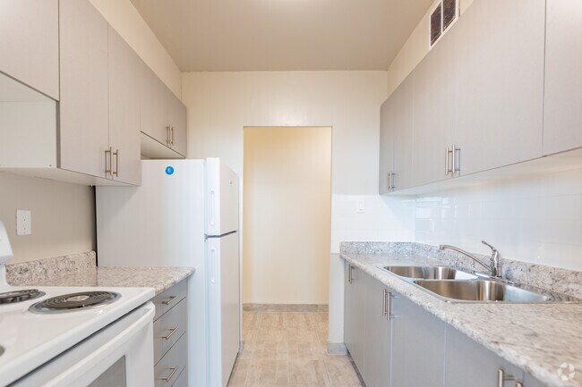 1BR, 1BA - 645SF - 30 Gilder Dr