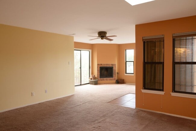 Photo - Beautiful Apartment at Los Pueblos de Santa Fe Unit 207 Camino de los Marquez, Apt. 9