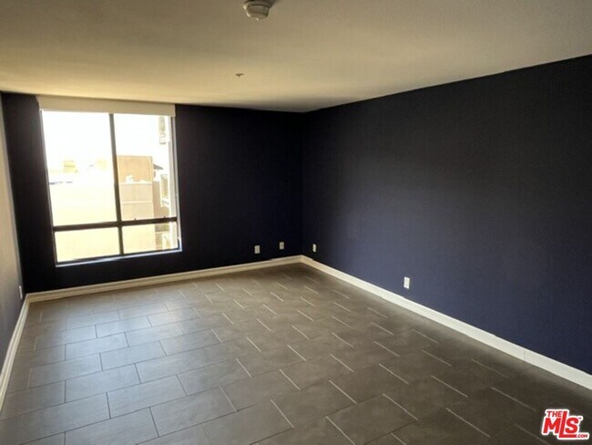 Photo - 7320 Hawthorn Ave Unidad 308