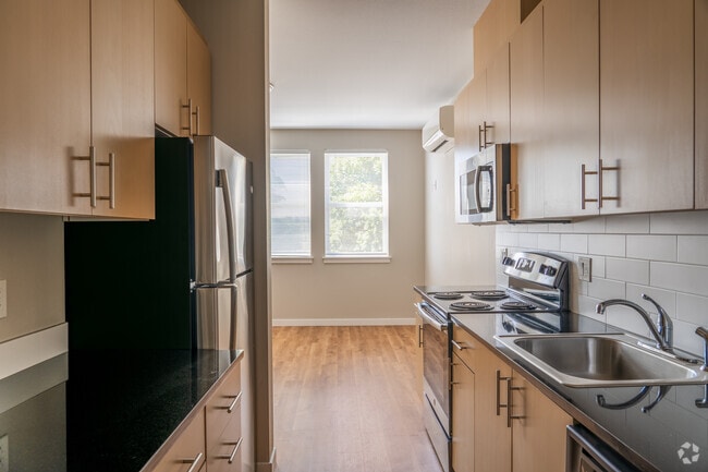 Studio, 1BA, - 369SF - Kitchen - The Tristan