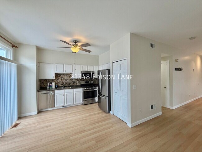 Photo - 21348 Edison Ln