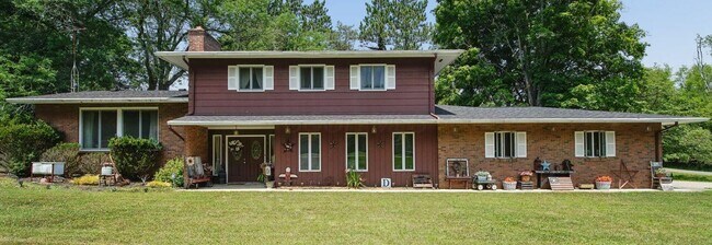 Photo - 157 Spring Valley Dr