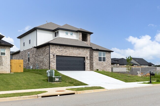 Photo - 1121 Whistler St