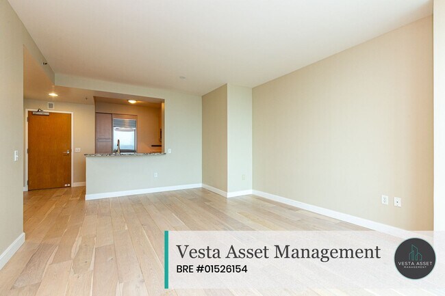 Building Photo - Luxurious High-Rise Living with Iconic San Francisco Views Unit 2301