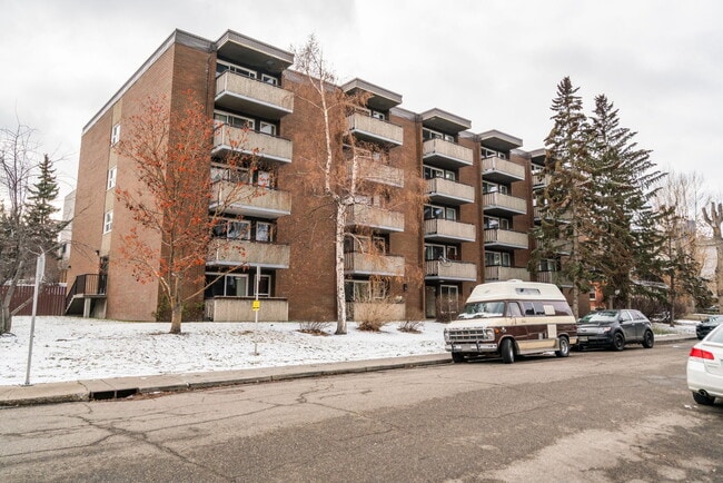 Photo - 903-903 19 Ave SW