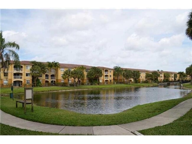 Building Photo - 9625 NW 1st Ct Unit 11-303 Rental