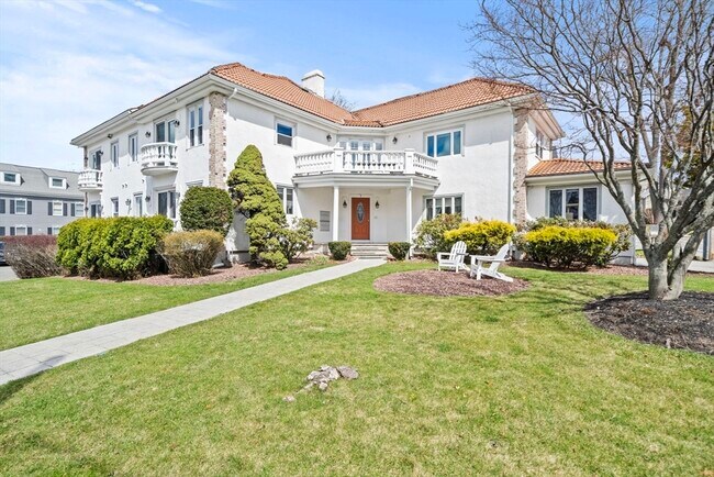 Photo - 1 Salem St Unit 3