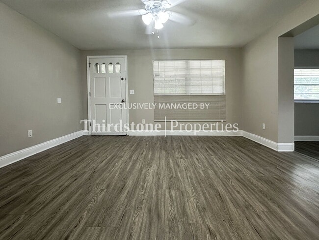 Photo - 455 W Clermont Dr