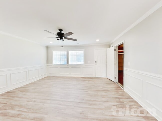 Photo - 5003 Mallison Way