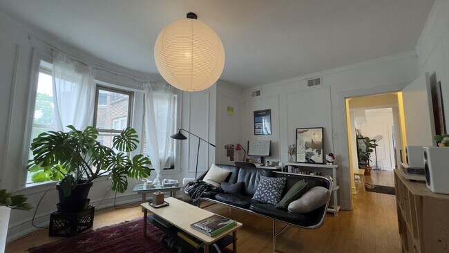 Photo - 2015 N Humboldt Blvd Unit 2E
