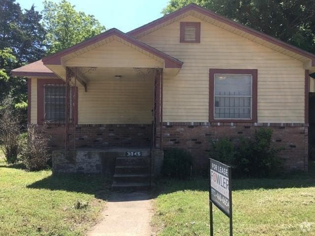 Building Photo - 3046 Pine St Rental