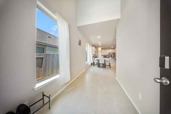 Photo - 8919 Oak Ivy Ln