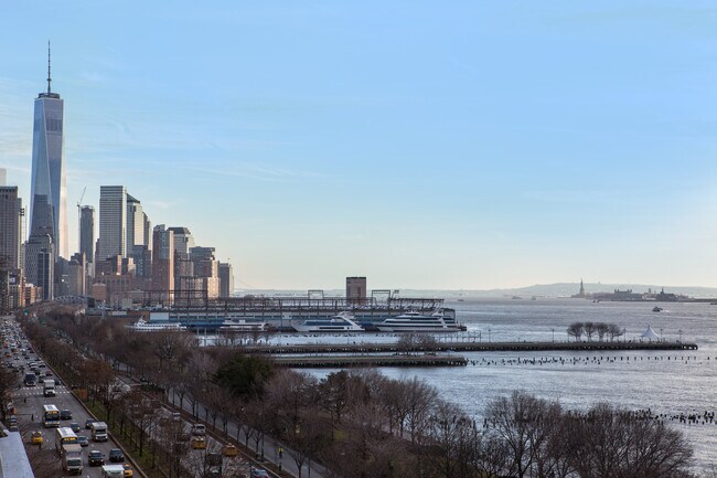 Photo - 110 Horatio St