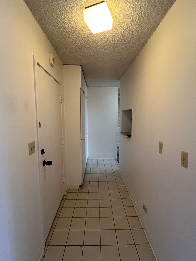 Photo - 2/2/1 on Ward Avenue!  Great location!!