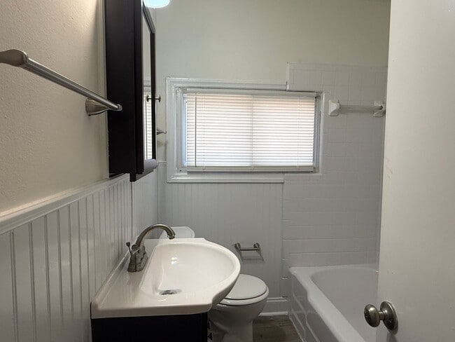 Photo - 3104 Creighton Dr