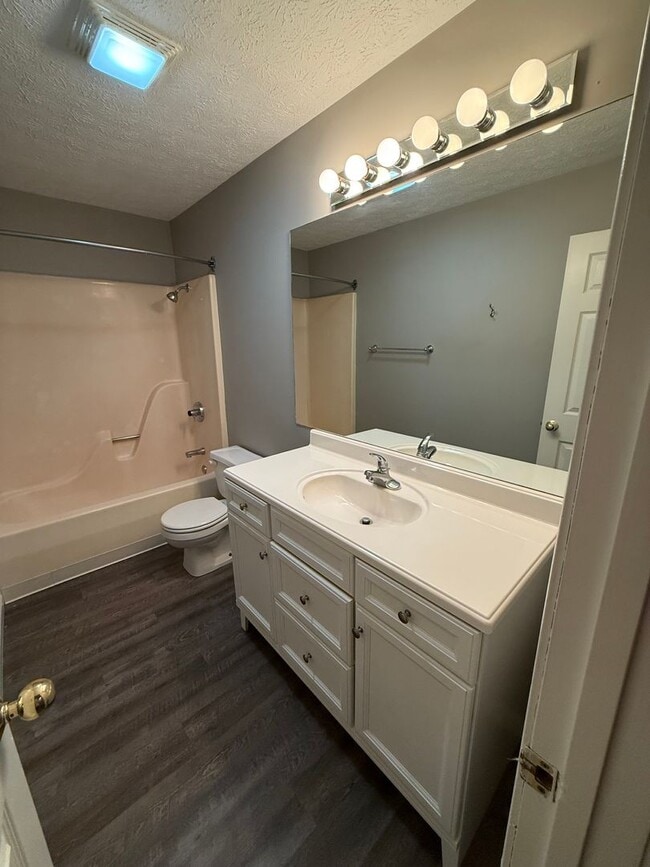 Photo - Beautiful 3-Bedroom Townhouse