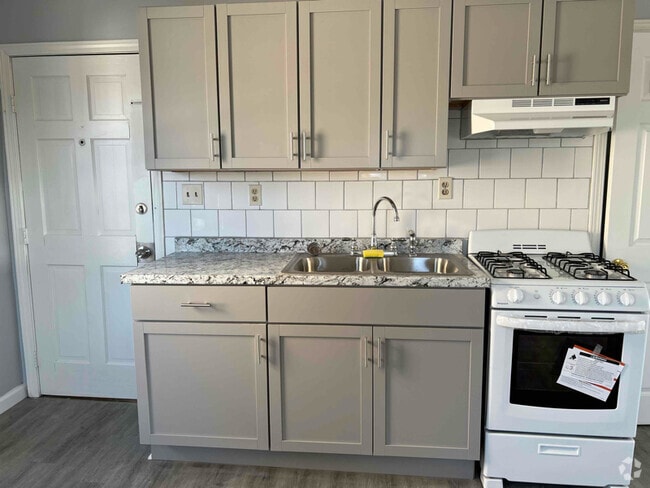 Building Photo - 57 Walnut St Rental
