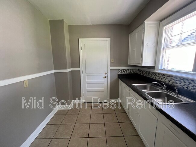 Photo - 151 N Merton St