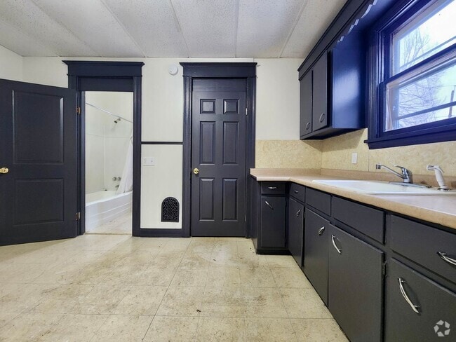 Building Photo - 434-438 Emerson Street Unit 438 Emerson Street DN Rental