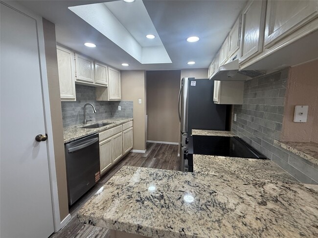 Building Photo - 14777 Wunderlich Dr Unit 1202