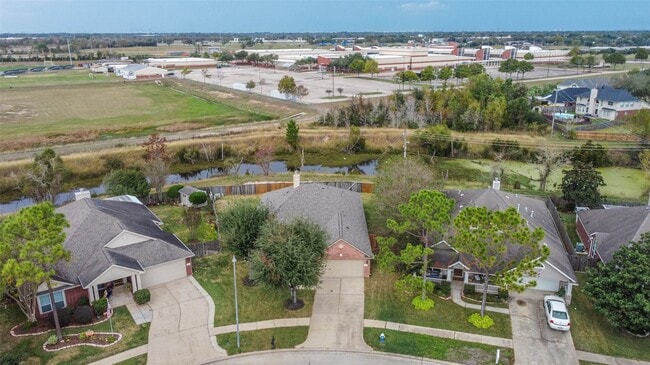 Photo - 10303 Stanbrook Dr