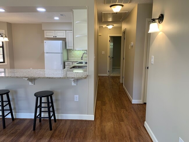 Hallway to bedrooms and bathrooms - 2756 victory ct