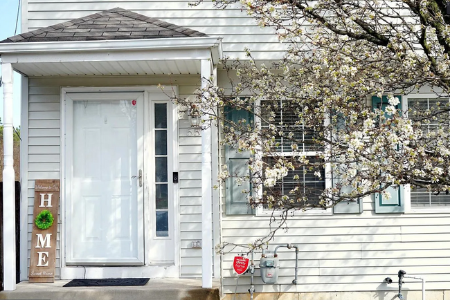 Photo - 55 Millstream Rd Townhome