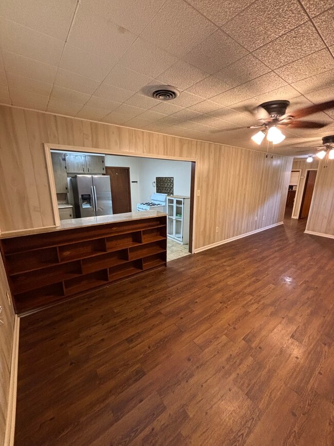 Photo - 17415 Sidney rd