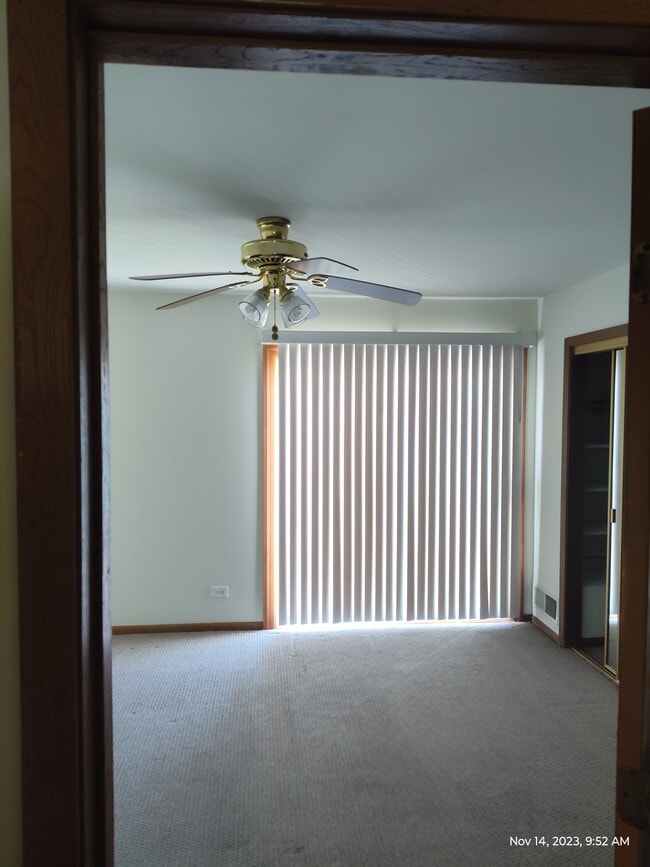 Photo - 434 Meadow Green Ln