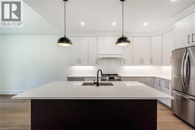 Photo - 115 Chesley St