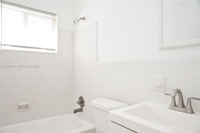 Photo - 304 SE 9th Ct Unit 6