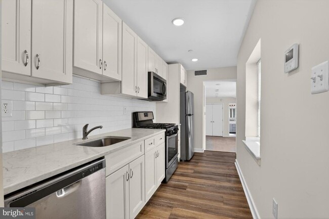 Building Photo - 541 N Orianna St Unit 2B