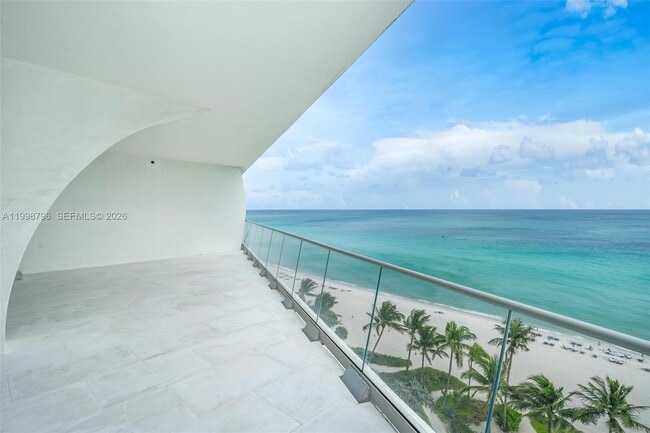 Building Photo - 16901 Collins Ave Unit 903