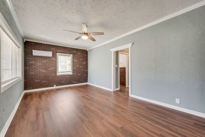 Photo - 930 Freeman St