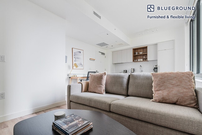 Photo - 1 Florida Ave NE Unidad FL4-ID960